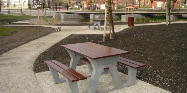 table plastique recyclé
