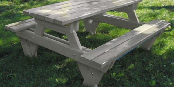 table plastique recyclé